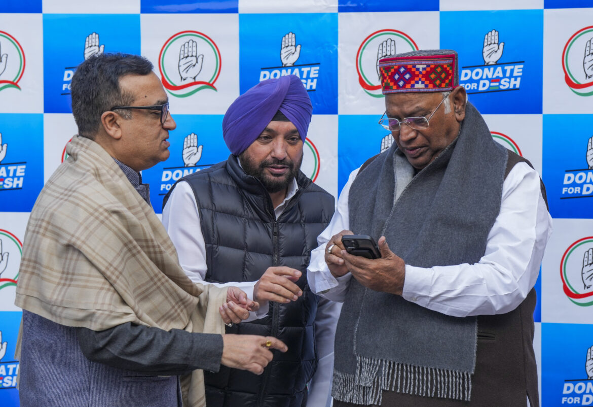 क्या खड़गे होंगे इंडिया गठबंधन का पीएम चेहरा?, ममता, केजरीवाल ने पीएम पद का चेहरा बनाने का प्रस्ताव दिया