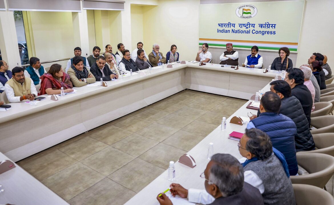 मल्लिकार्जुन खड़गे के निशाने पर सत्ता पक्ष, संवैधानिक पदों पर बैठे लोग दलगत राजनीति का हिस्सा बन रहे, खड़गे