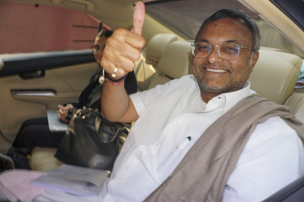 कार्ति चिदंबरम ईडी के सामने पेश हुए, मनी लॉन्ड्रिंग मामले में कार्ति चिदंबरम हुए पेश