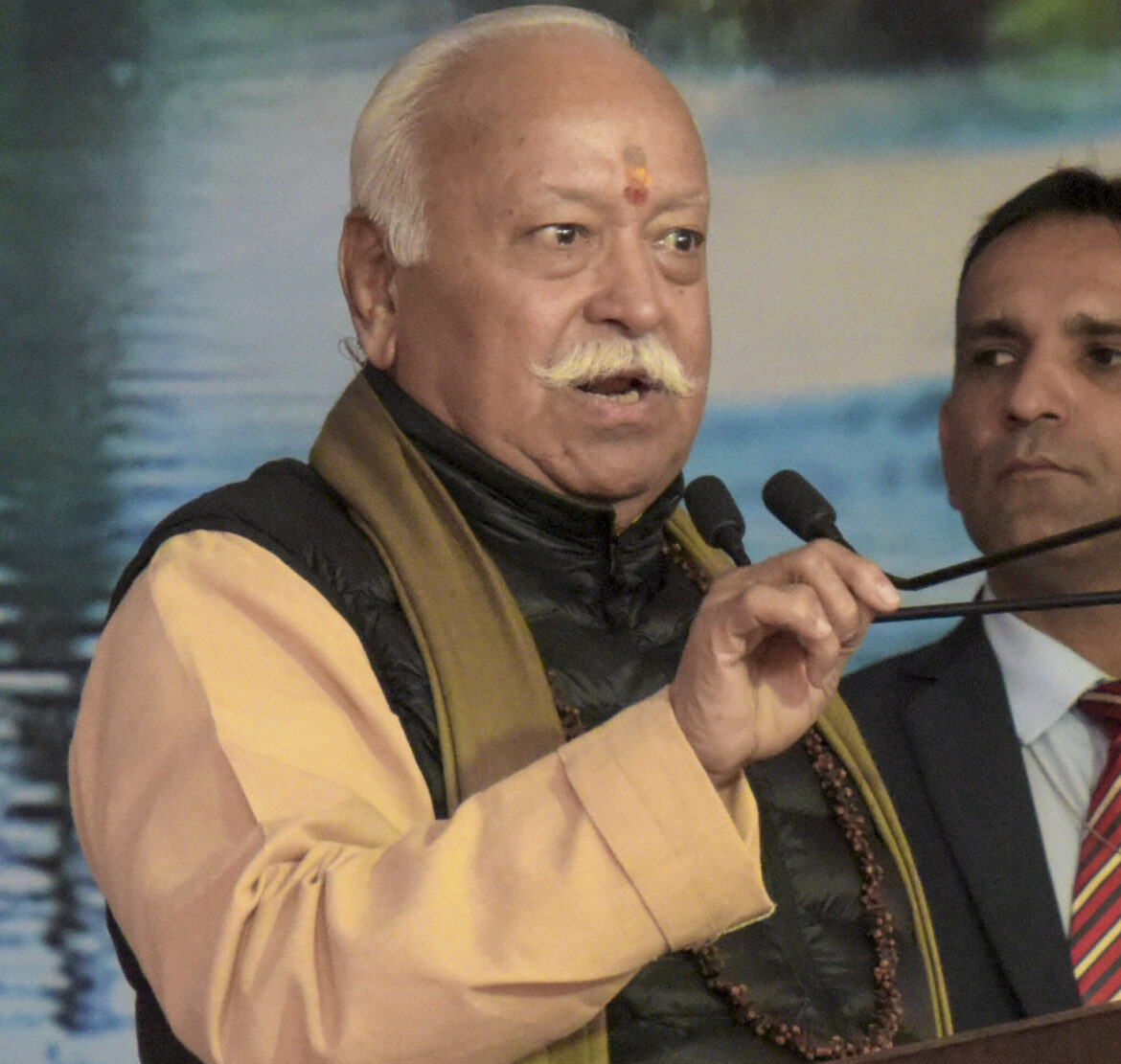 मोहन भागवत ने कर दी जनता से ये अपिल, अहिंसा और सद्भाव के रास्ते पर चलने का किया आह्वान