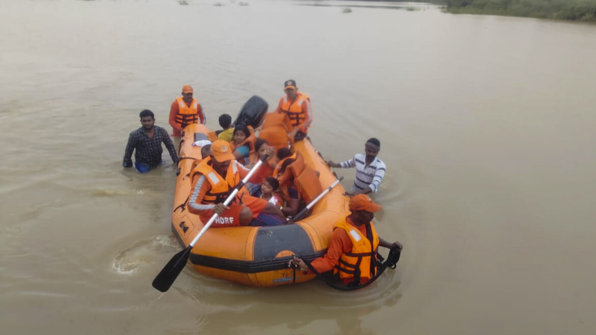 तमिलनाडु के दक्षिणी जिलों में बाढ़