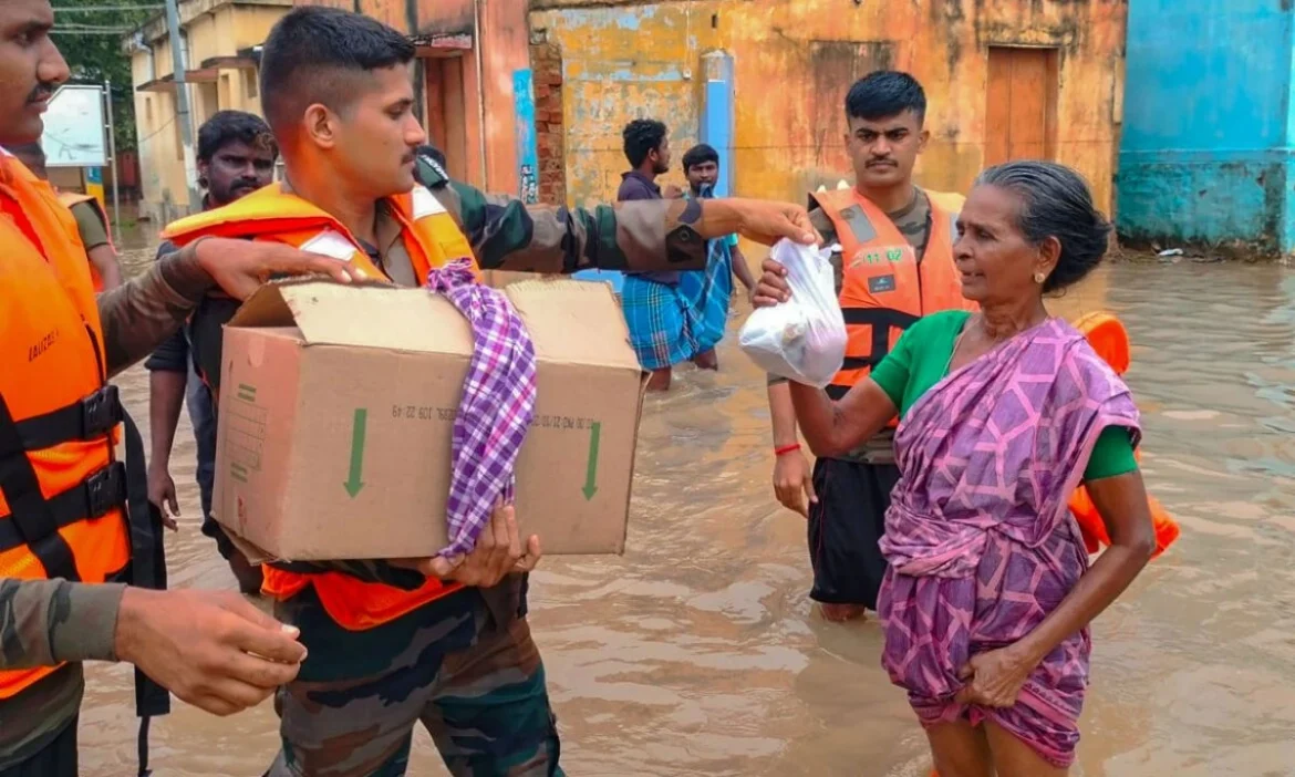 तमिलनाडु के तूत्तुक्कुडि जिले में राहत का काम जारी