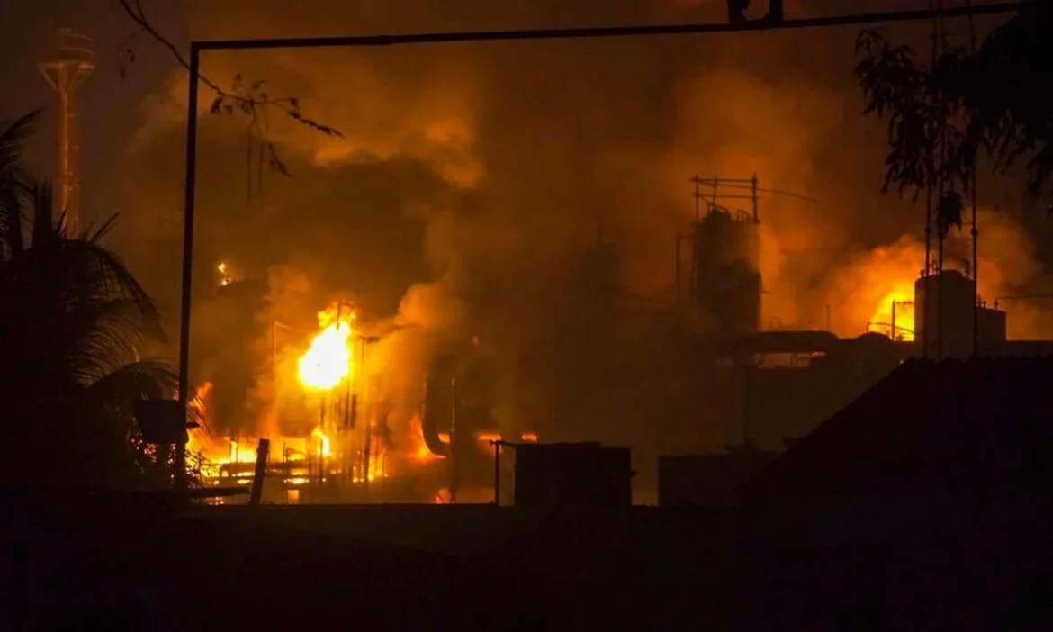 महाराष्ट्र के तलोजा एमआईडीसी में भयंकर आग