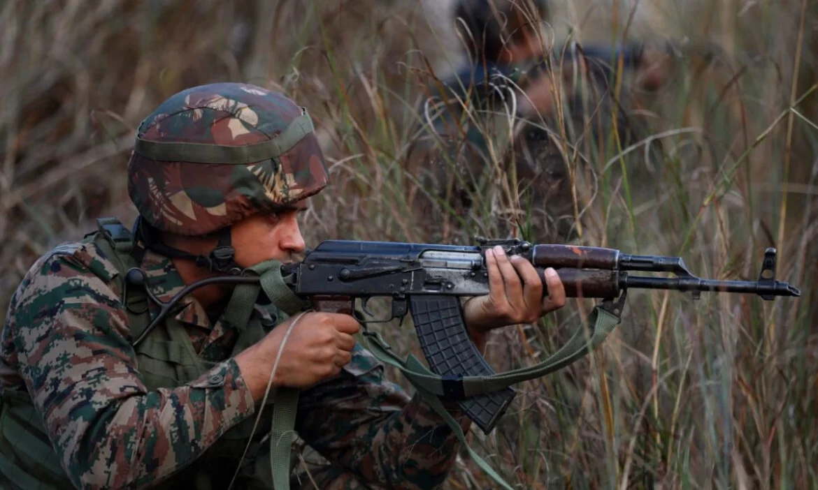 सुरक्षा बलों को मिली कामयाबी, पुलवामा में सर्च ऑपरेशन में 3 गिरफ्तार