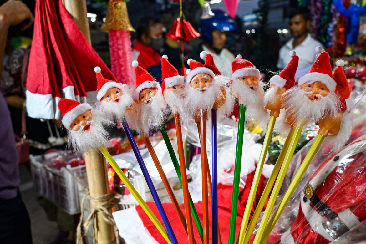 भारत समेत पूरी दुनिया में क्रिसमस की धूम, राष्ट्रपति, प्रधानमंत्री ने देशवासियों को दी क्रिसमस की बधाई