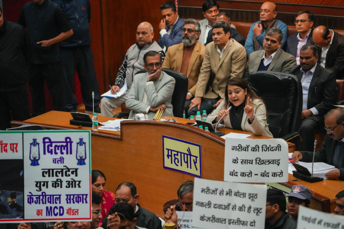 दिल्ली एमसीडी सदन में ‘घटिया’ दवाओं की सप्लाई पर हंगामा