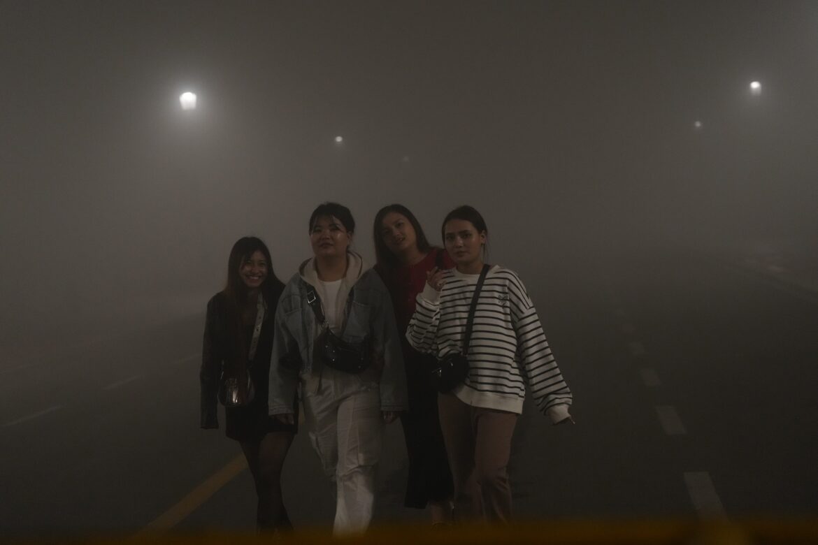 Delhi-NCR wrapped in fog