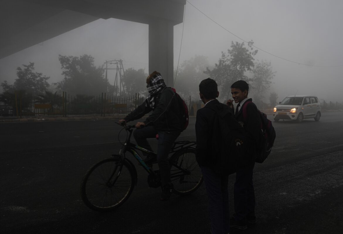 राजधानी में और गिरा पारा, सर्दी ने ढाया सितम, न्यूनतम तापमान 3.9 डिग्री सेल्सियस