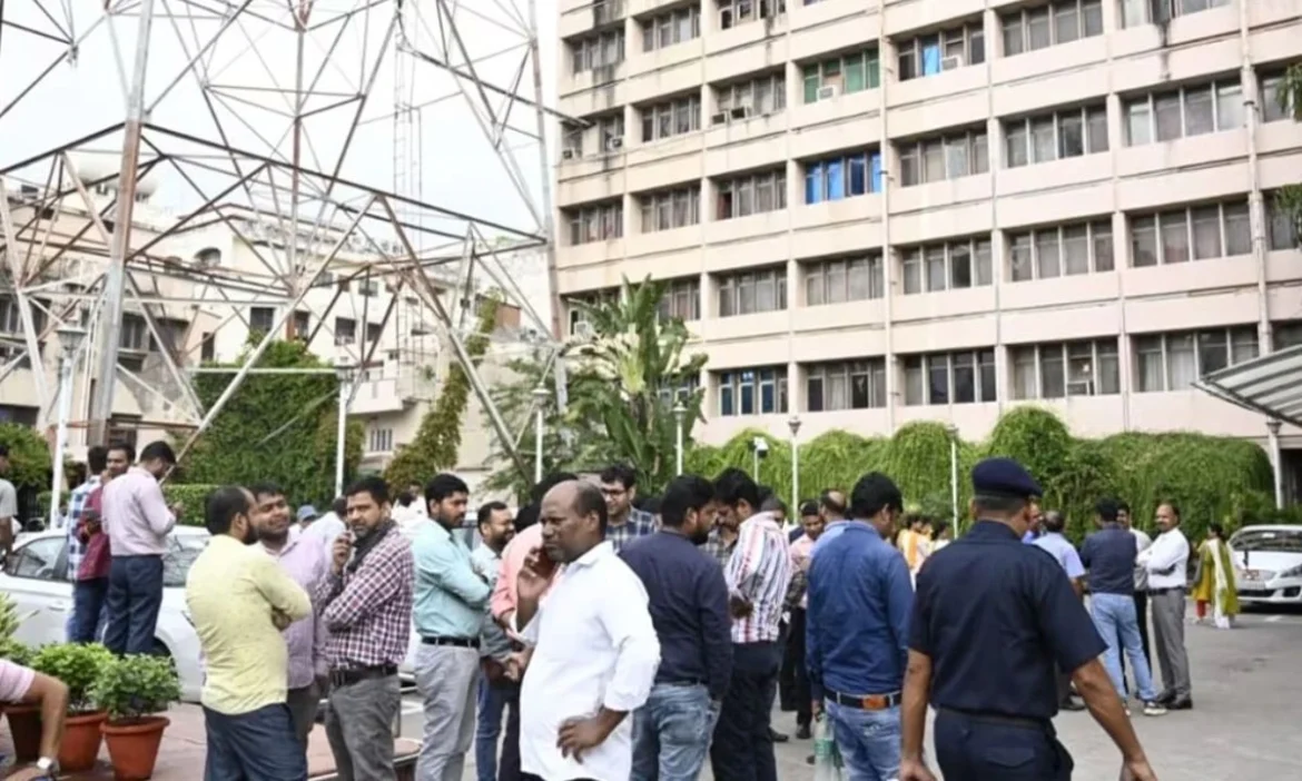 दिल्ली-NCR में भूकंप के झटके, अफगानिस्तान था भूकंप का केंद्र