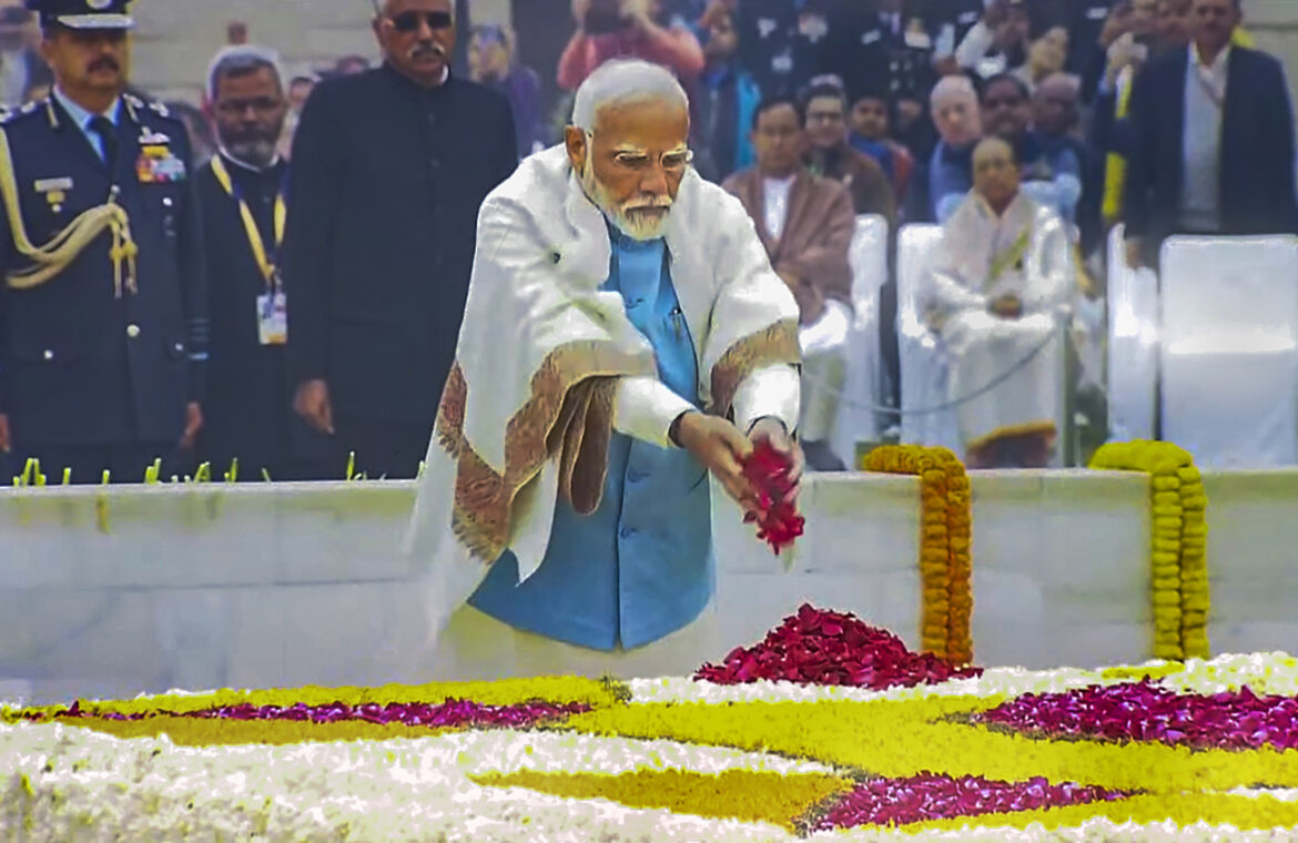 Modi paid tribute to Mahatma Gandhi