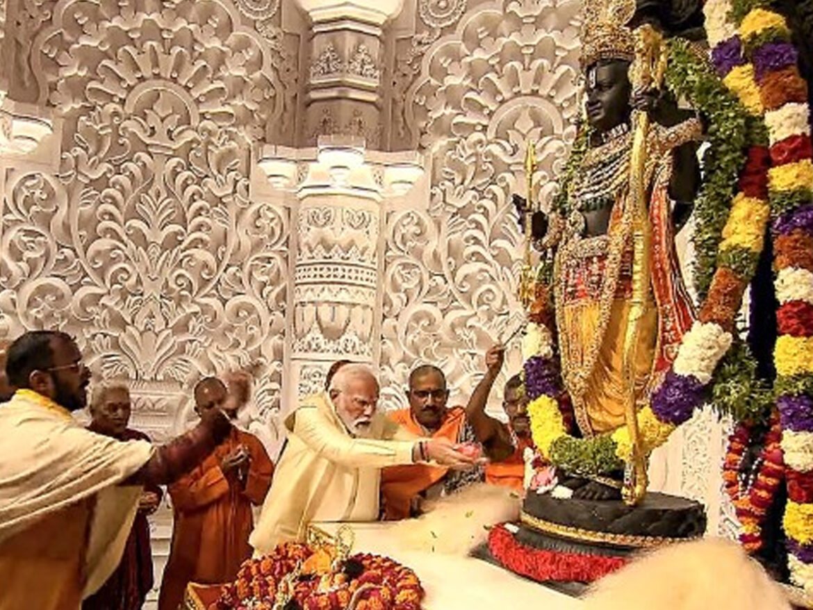पीएम नरेंद्र मोदी ने निभाई रामलला की प्राण प्रतिष्ठा की रस्म