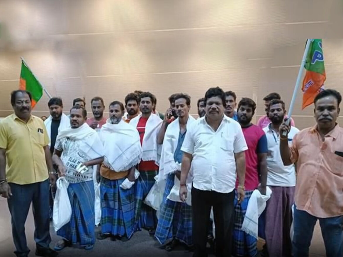 श्रीलंका में गिरफ्तार 18 भारतीय मछुआरे लौटे भारत, बीजेपी के पदाधिकारियों ने किया स्वागत