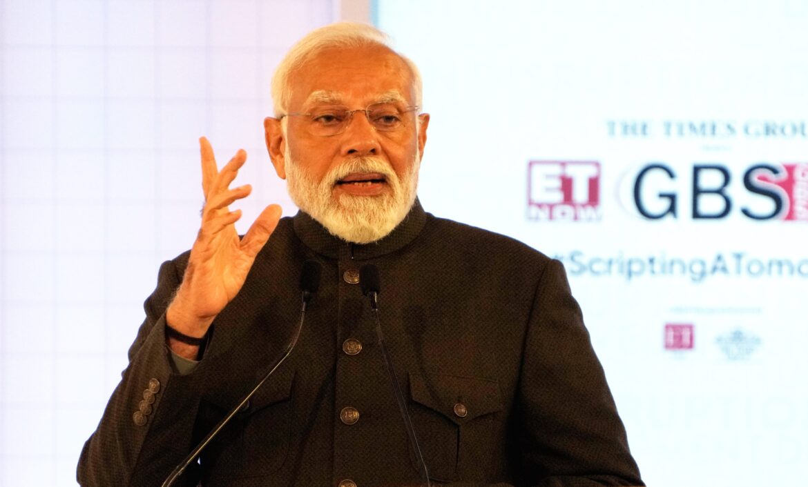 प्रधानमंत्री मोदी ने लॉन्च की पीएम सूर्य घर योजना, अब हर महीने मिलेगी 300 यूनिट फ्री बिजली