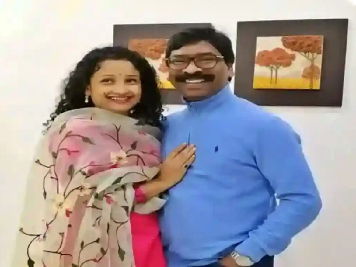 18th wedding anniversary Hemant Soren