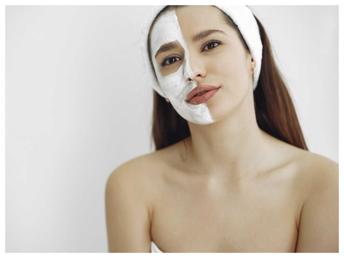 Easy way to apply curd on face - Live Times