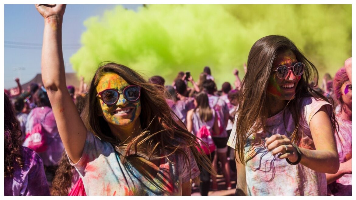 Holi 2024: होली सेलिब्रेशन के लिए बेस्ट हैं दिल्ली की ये 4 जगहें