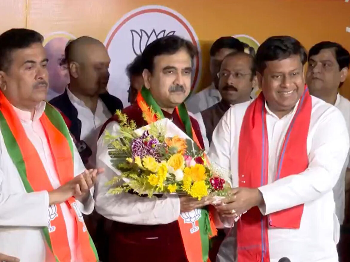 Abhijit Gangopadhyay joins BJP