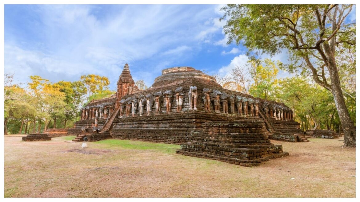 Mysterious Temples: ये हैं भारत के 3 रहस्यमयी मंदिर, जिनके बारे में जानकर चौंक जाएंगे आप