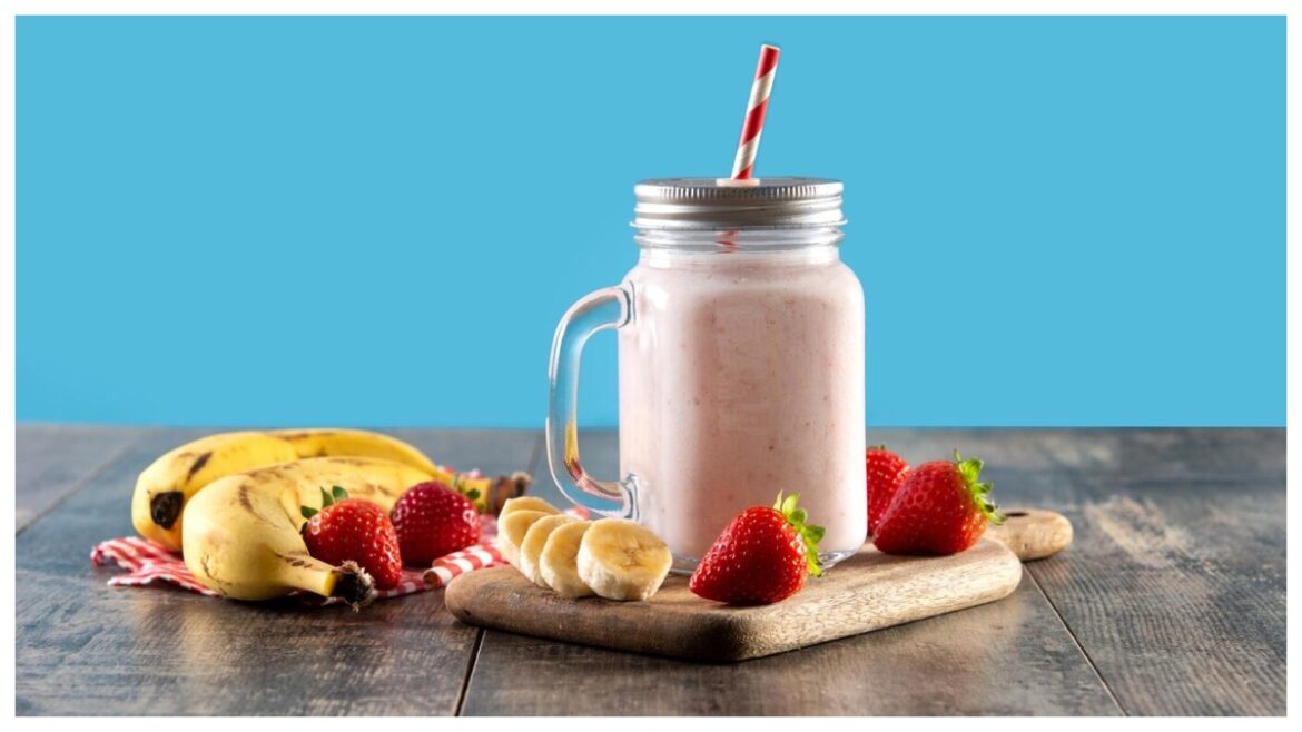 Navratri 2024: नवरात्रि व्रत के दौरान भरपूर एनर्जी देगी फलों से बनी ये स्मूदी