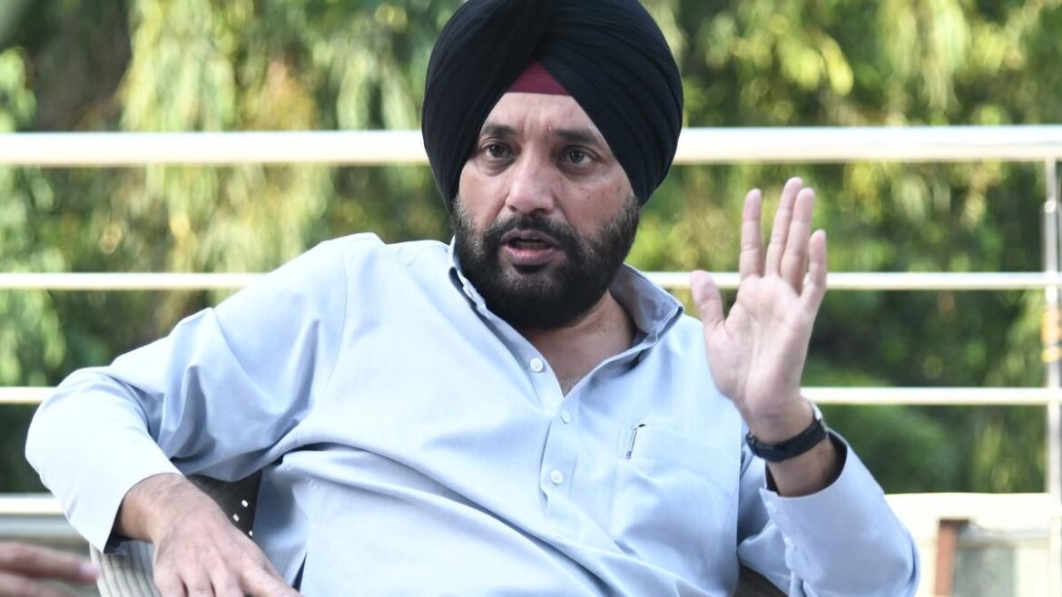 Arvinder Singh Lovely Resigns