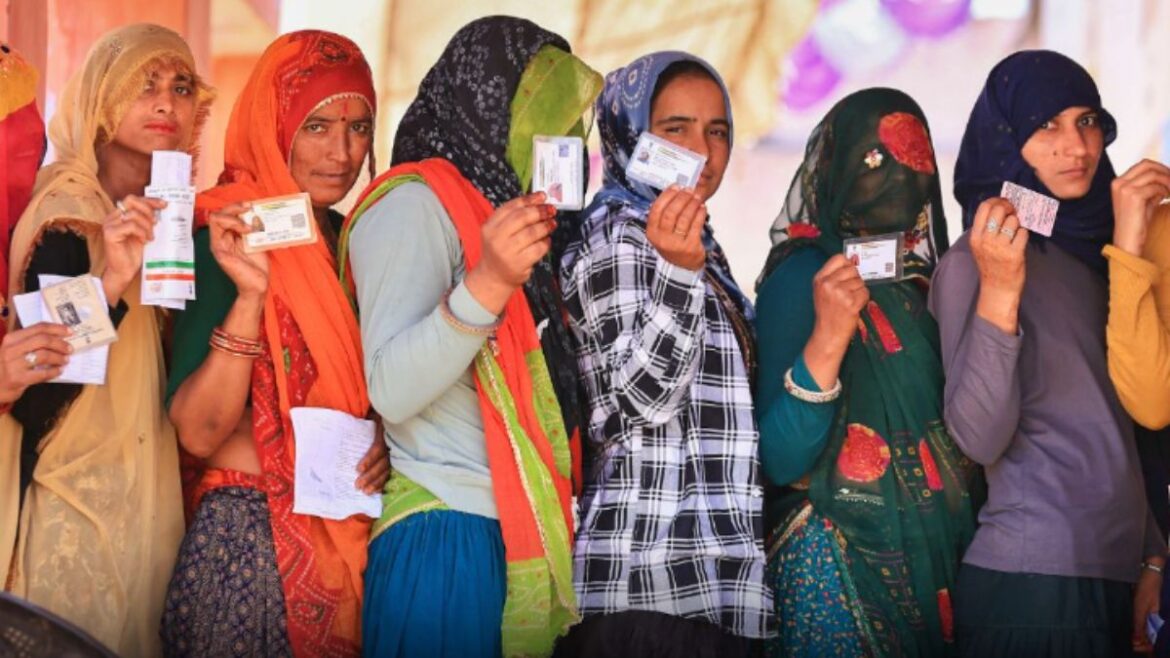 Lok Sabha Election 2024: पहले चरण का चुनाव संपन्न, UP बिहार समेत 21 राज्यों में हुई जमकर वोटिंग