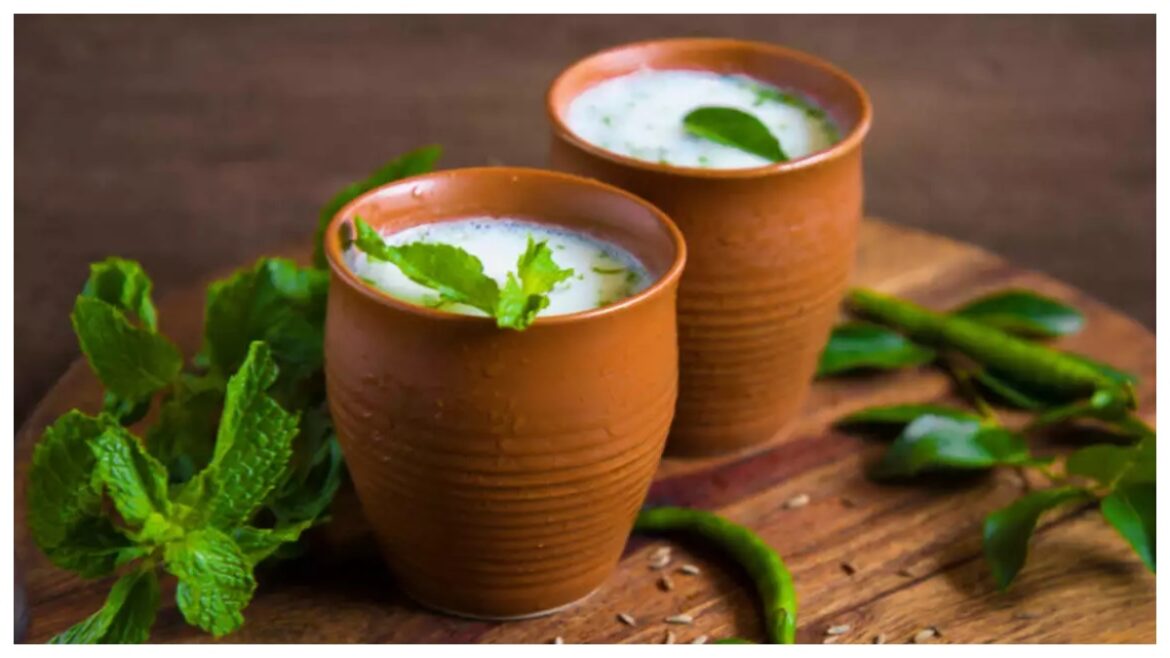 Masala Chaas: घर पर 5 सिंपल स्टेप्स में बनाएं बाजार जैसी मसाला छाछ