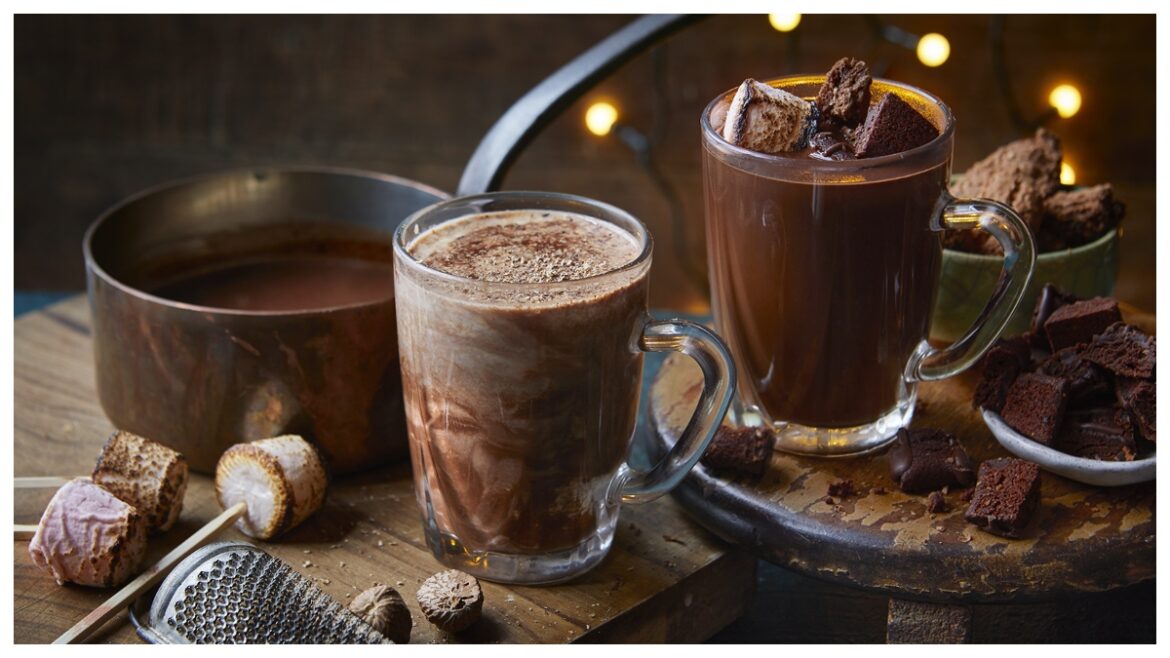 Hot Chocolate Recipe: घर पर खत्म हो गया है कोको पाउडर तो ऐसे बनाएं हॉट चॉकलेट