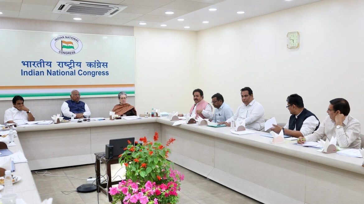 Congress Candiate List: कांग्रेस ने घोषित किए 16 और उम्मीदवार, मंडी से कंगना के खिलाफ विक्रमादित्य सिंह लड़ेंगे