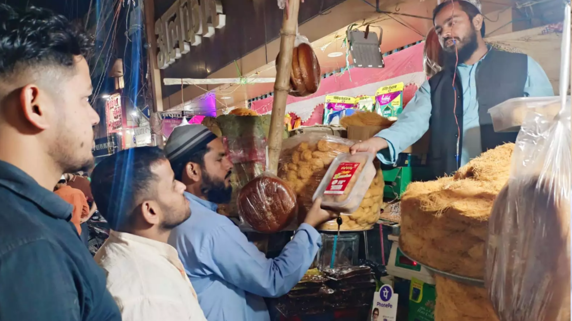 Eid markets buzzing with lights
