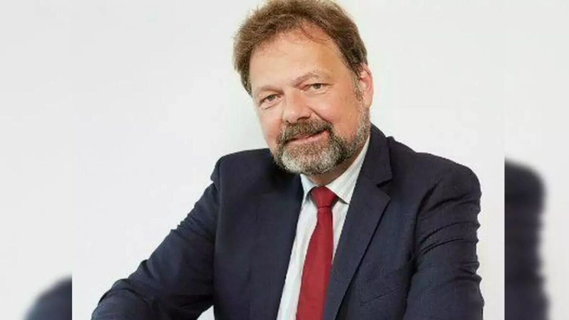 Iran Israel Conflict: जर्मन दूत फिलिप एकरमैन ने कहा, तनाव कम करने की जरूरत है