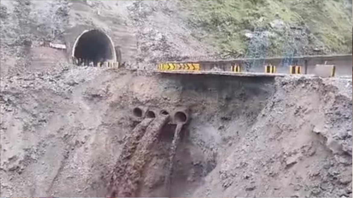 Jammu Srinagar Highway Closed