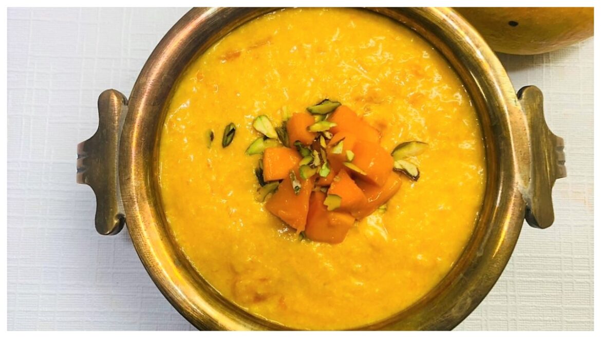 Mango Rabri: घर आए मेहमानों को मीठे में खिलाएं मैंगो रबड़ी, करेंगे सभी तारीफ