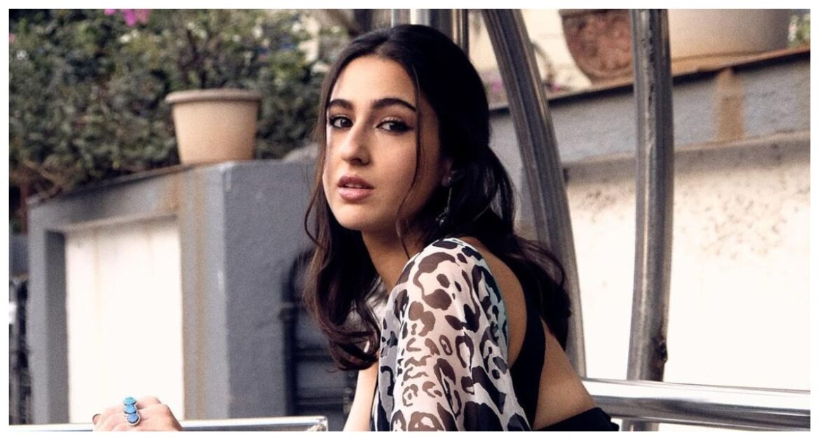 Sara Ali Khan ने मुंबई की सड़कों पर कराया फोटोशूट, काली साड़ी में ढाया कहर