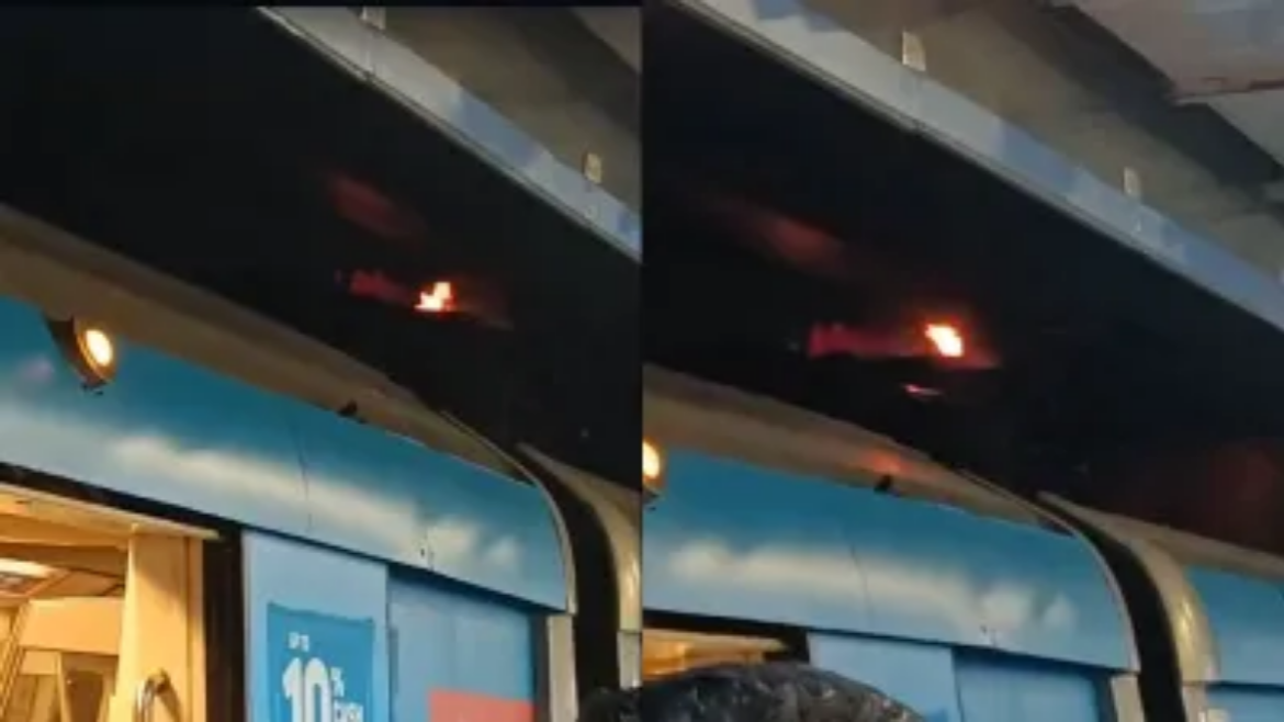 Fire Breaks Out In Metro Train