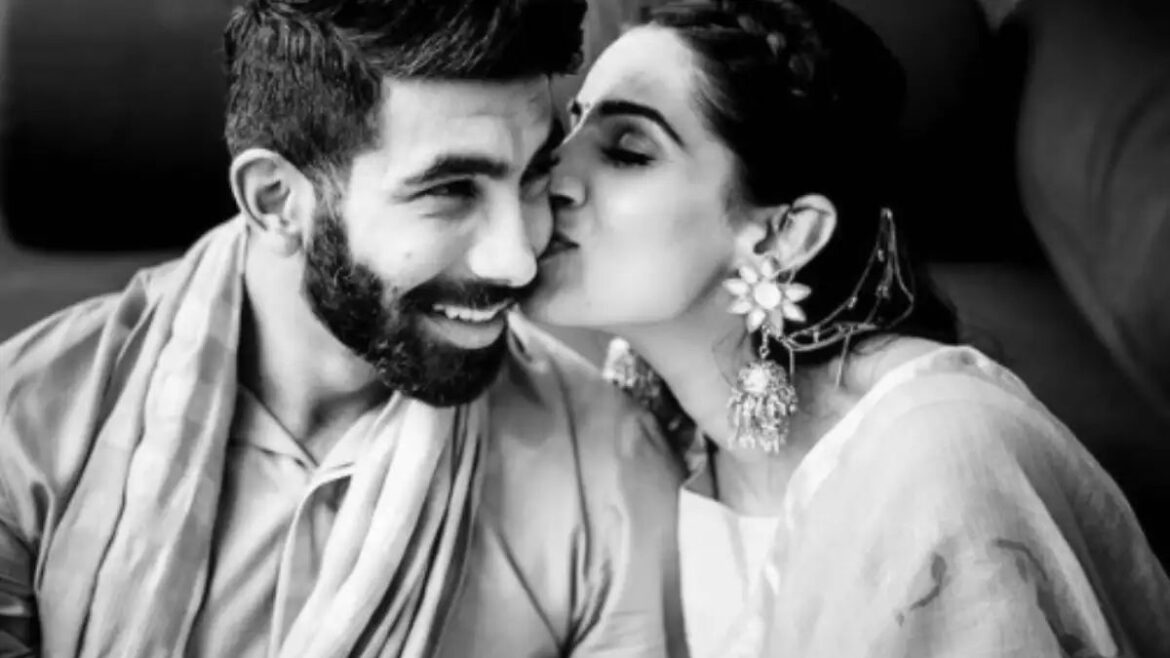 Jasprit Bumrah Wife Sanjana Ganeshan Birthday