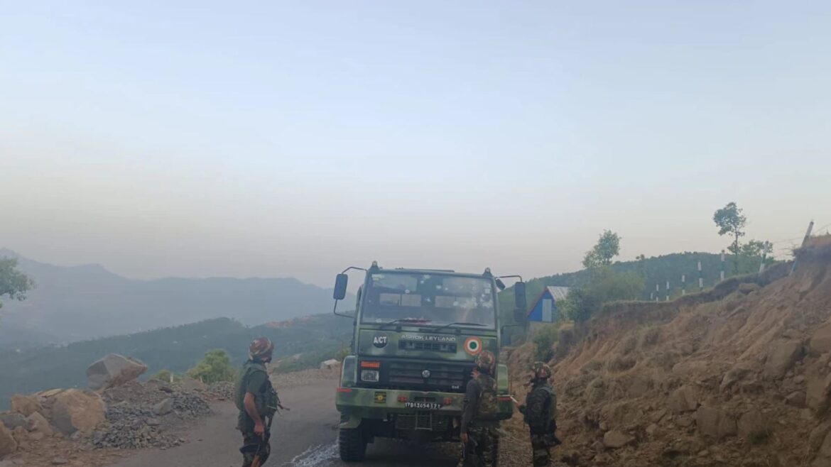 पुंछ में एयरफोर्स के काफिले पर आतंकी हमला, 1 जवान शहीद