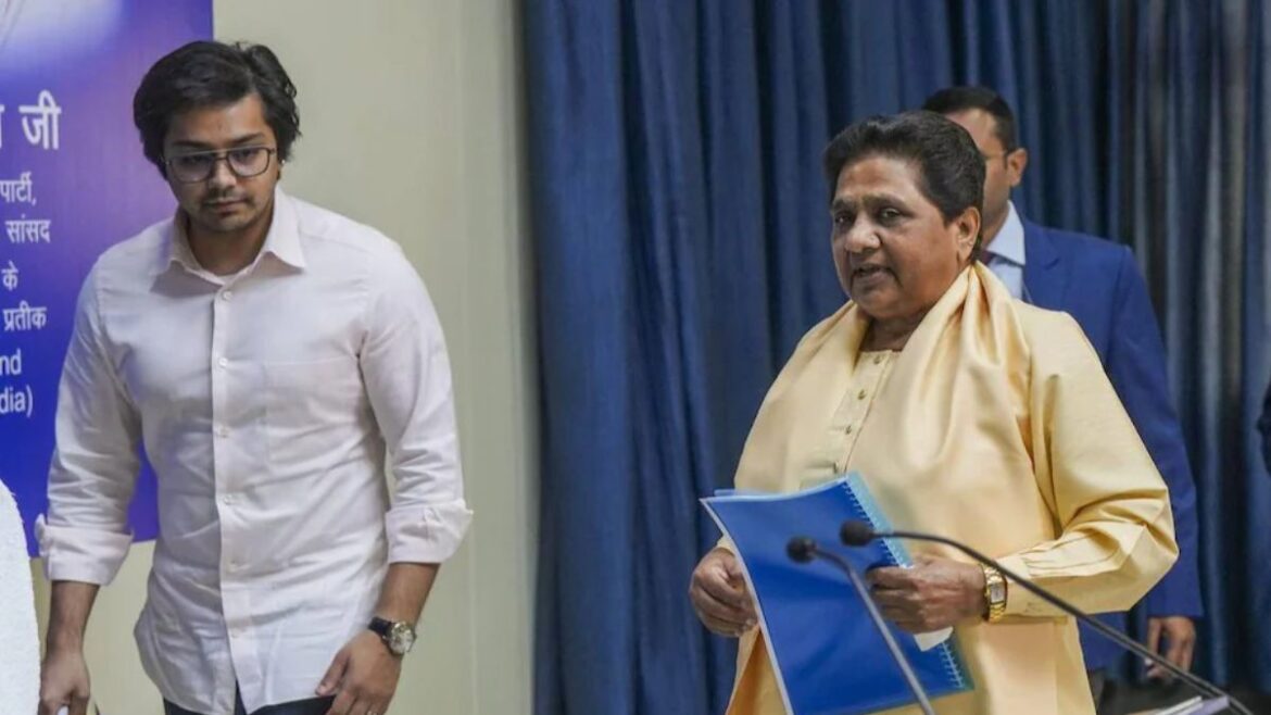 भतीजे आकाश आनंद ने बुआ मायावती की तारीफ की, X पर लिखा अंतिम सांस तक लड़ता रहूंगा