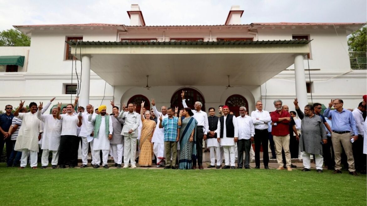 I.N.D.I.A. ब्लॉक लेगा एग्जिट पोल में हिस्सा, मल्लिकार्जुन खरगे के आवास पर मीटिंग के बाद लिया फैसला