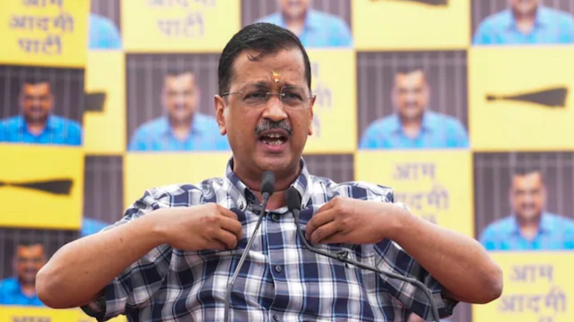 cm kejriwal left residence reached rajghat sunita kejriwal present