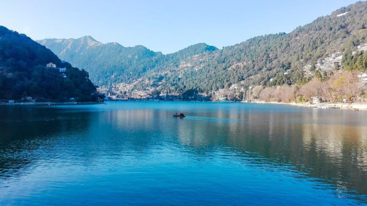 tracker stranded bad weather rescue work underway 4 people have died so far