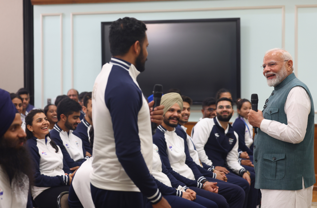 PM Modi said- I will definitely send a strict coach - Live Times