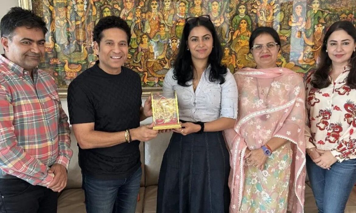Manu Bhaker met Sachin Tendulkar shared pictures I am feeling blessed
