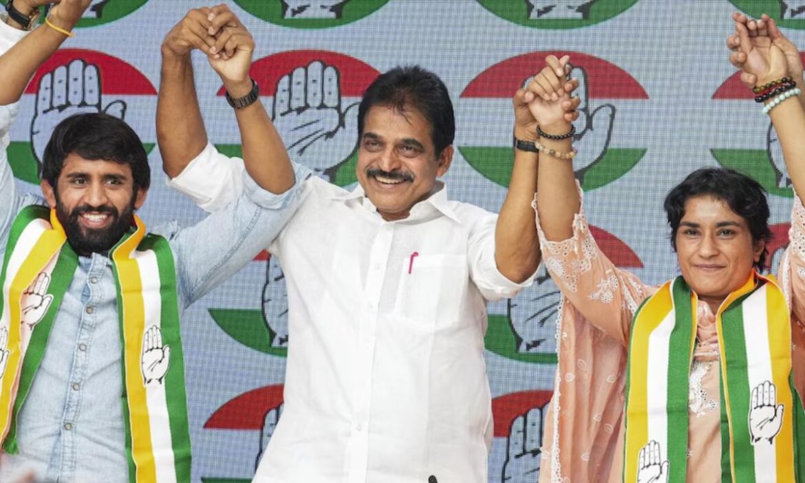 कांग्रेस नेता और पहलवान विनेश फोगट ने जुलाना विधानसभा सीट से किया चुनाव प्रचार , कहा - इस सफर में भी सफल रहूंगी