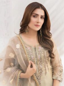 Ayeza Khan