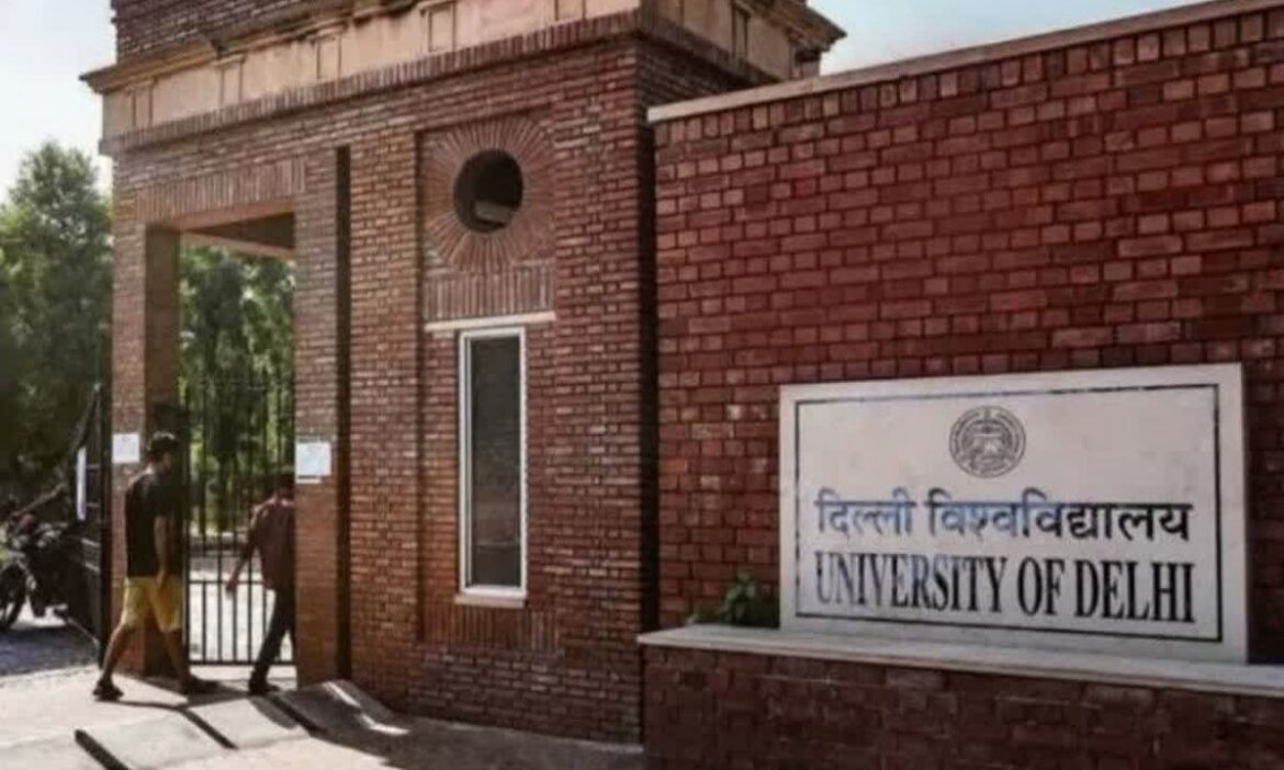 DUSU Elections 2024: 200 से ज्यादा बूथों पर सुबह साढ़े 8 बजे से मतदान शुरू, नतीजों पर HC ने लगाई रोक