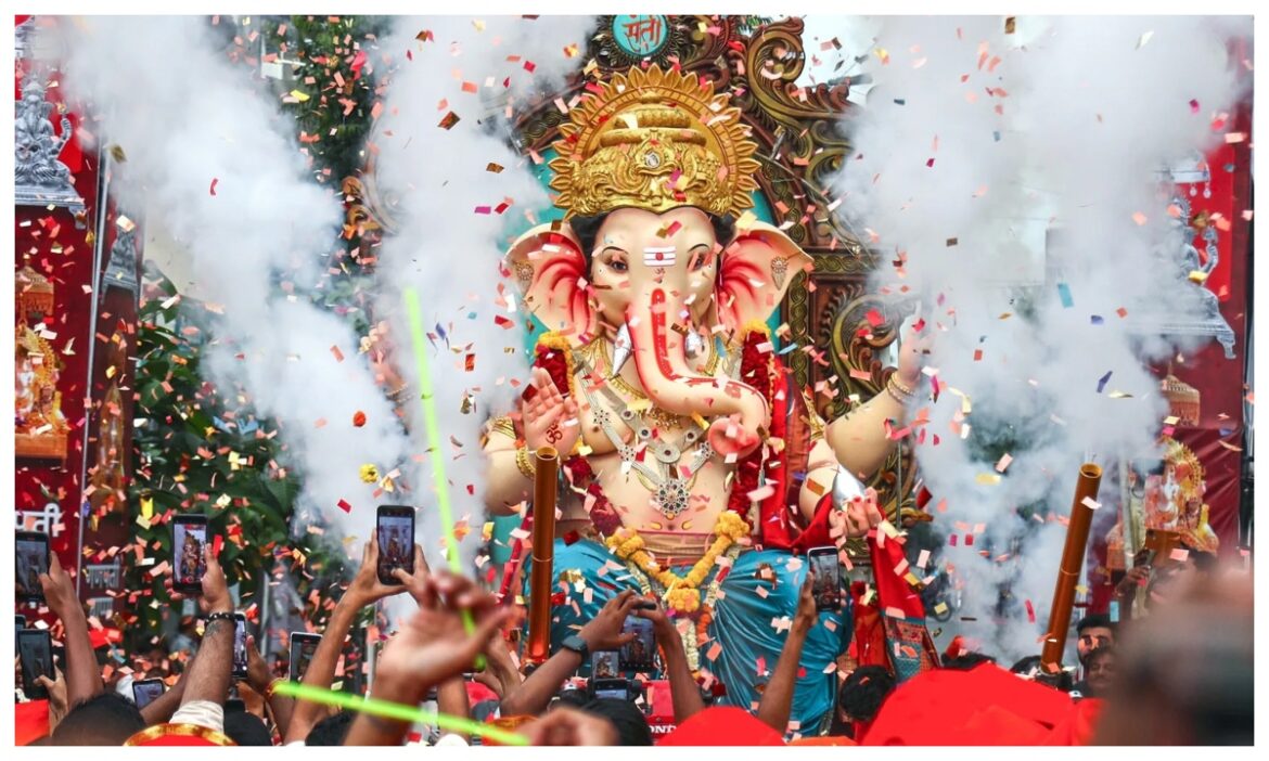 Ganesh Mahotsav 2024: लंबी सूंड हो या चार भुजाएं, बप्पा का हर अंग देता है यह खास सीख