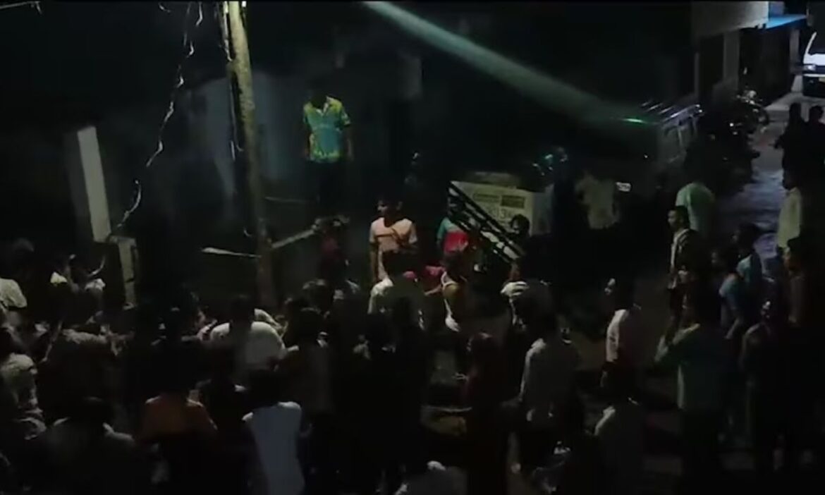 गुजरात के भरूच में धार्मिक झंडे को लेकर हिंसक झड़प, हिरासत में लिए गए 17 लोग