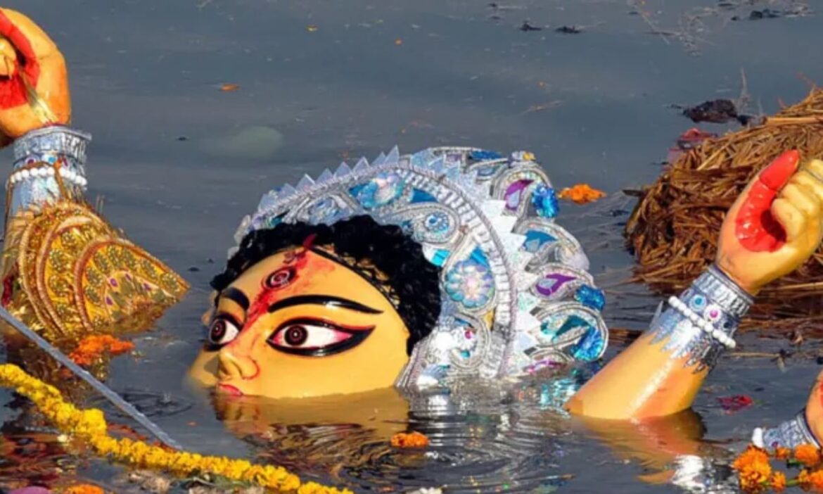 दिल्ली प्रदूषण समिति ने त्योहारों को लेकर लिया बड़ा फैसला, जलाशयों में मूर्ति विसर्जन पर लगाई रोक- Live Times