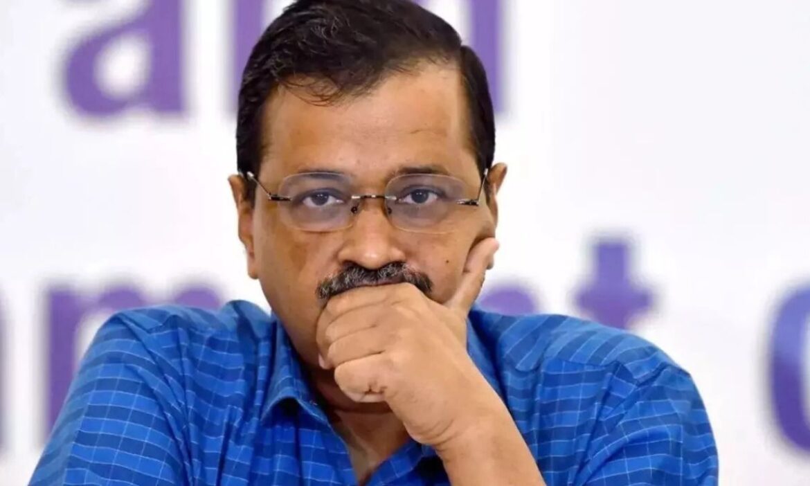 Arvind Kejriwal Attack : दिल्ली के पूर्व मुख्यमंत्री और आम आदमी पार्टी के मुखिया अरविंद केजरीवाल पर एक बार फिर कथित तौर पर हमला हुआ है.
