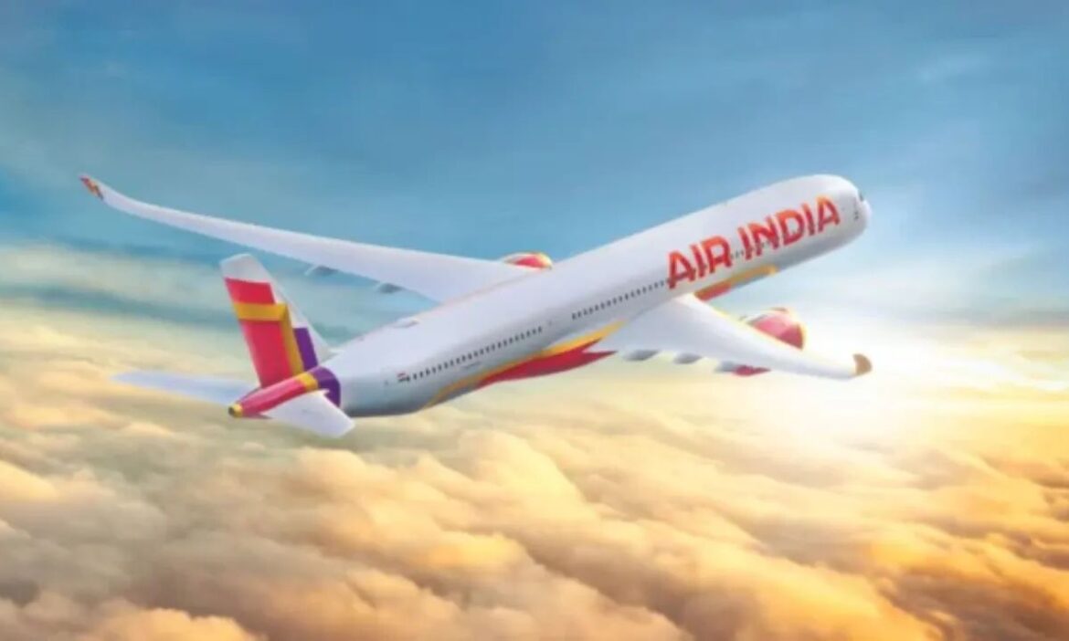 Air India की फ्लाइट को मिली बम से उड़ाने की धमकी, दिल्ली में कराई गई इमरजेंसी लैंडिंग